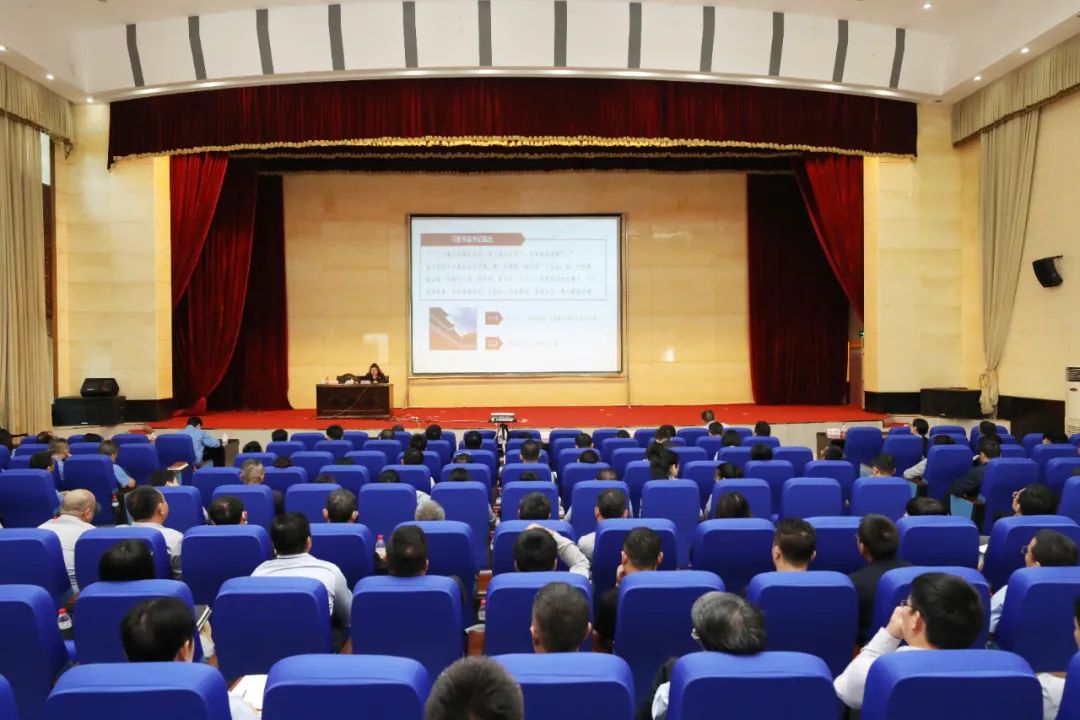 1705376123725743.jpg 海鋼海礦聯(lián)合舉辦黨風(fēng)廉政教育專題黨課 以案明紀(jì)以案說法.jpg